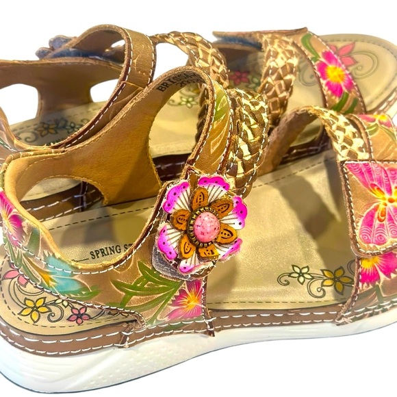 L'Artiste Brissa Sandals- Grey/Multicolor Butterfly Floral Print Women’s Sandals - Picture 10 of 16